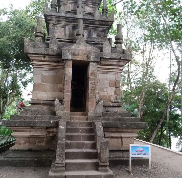 Candi Cakuang, situs di Kampung Pulo, sumber gambar instagram@mariartharini