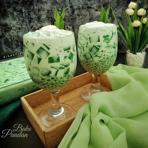 Kesegaran Es Buko Pandan, Dessert Filipina yang cocok disajikan saat Buka Puasa.