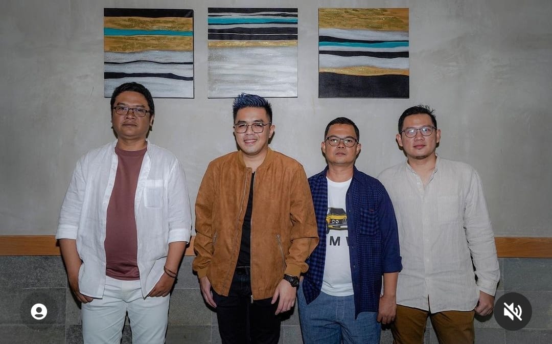 Grup band asal Jogja, Jikustik yang sudah berganti personil.