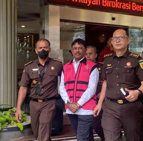 Johnny G. Plate menjadi salah satu menteri era Jokowi yang tersandung kasus korupsi. Dari akun Instagram @jakartabarat24jam