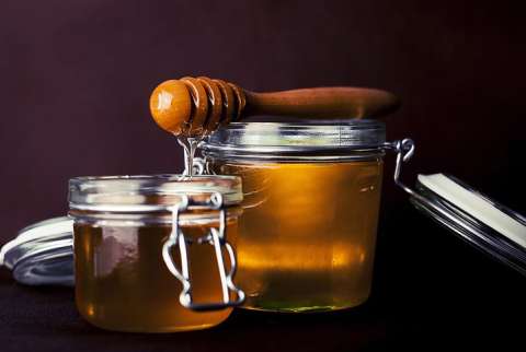 Ilustrasi madu yang tak boleh dikonsumsi mentah